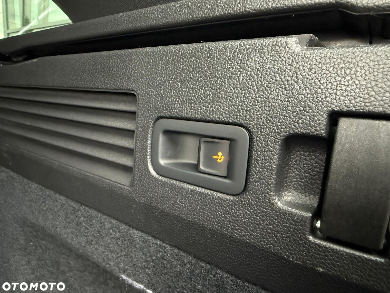 Volkswagen Arteon 2.0 TSI 4Motion R DSG - 30