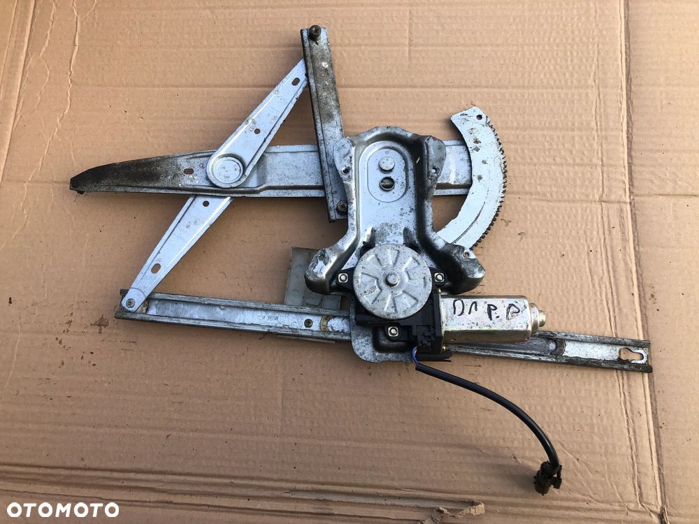 Podnośnik szyby drzwi prawy przedni LAND ROVER DISCOVERY 2 II - 1