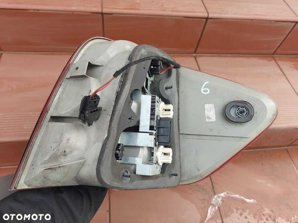 MERCEDES ML W164 Lampa Tylna Jasna Lewa Prawa Tył 05-08 - 12
