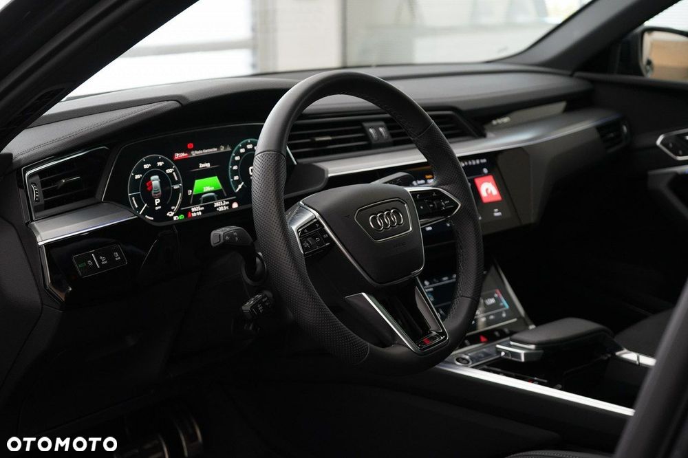 Audi Q8 - 7