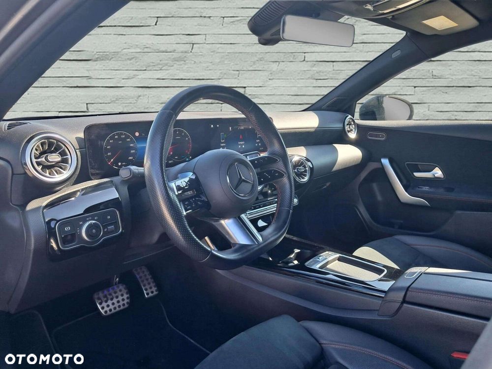 Mercedes-Benz Klasa A 200 AMG Line 7G-DCT - 10