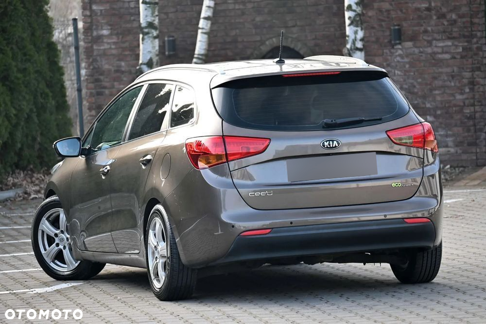 Kia Ceed - 21