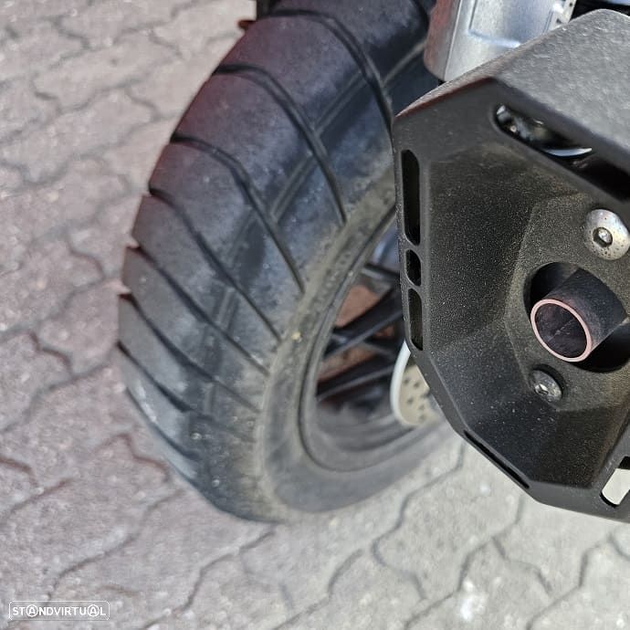 Honda ADV 350 - 6