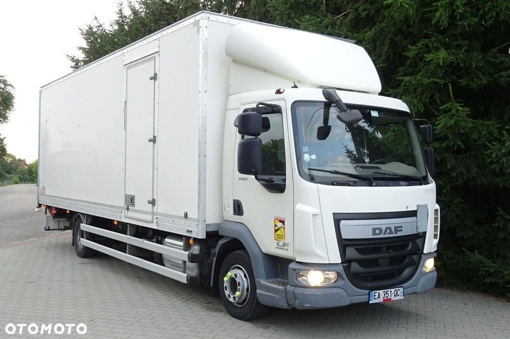 DAF LF 220 Euro 6 kontener 18p winda sprowadzony książka - 23