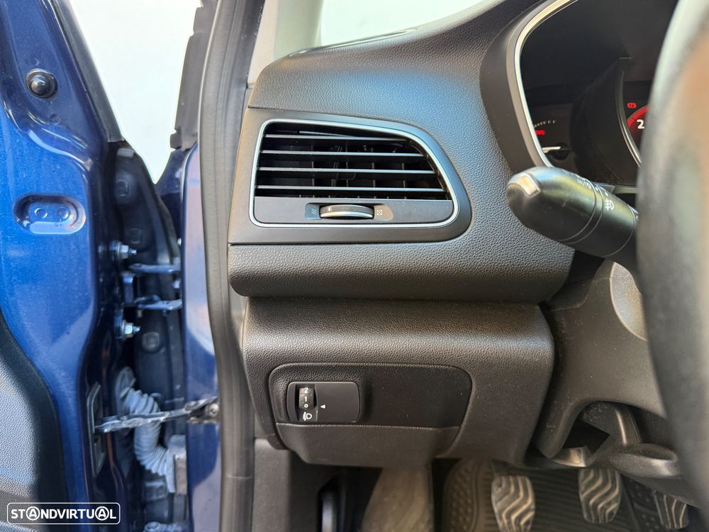 Renault Mégane Sport Tourer 1.5 dCi Zen ECO - 26