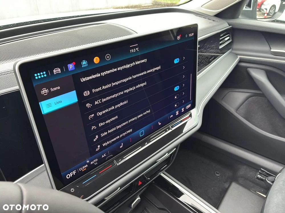 Volkswagen Passat - 16