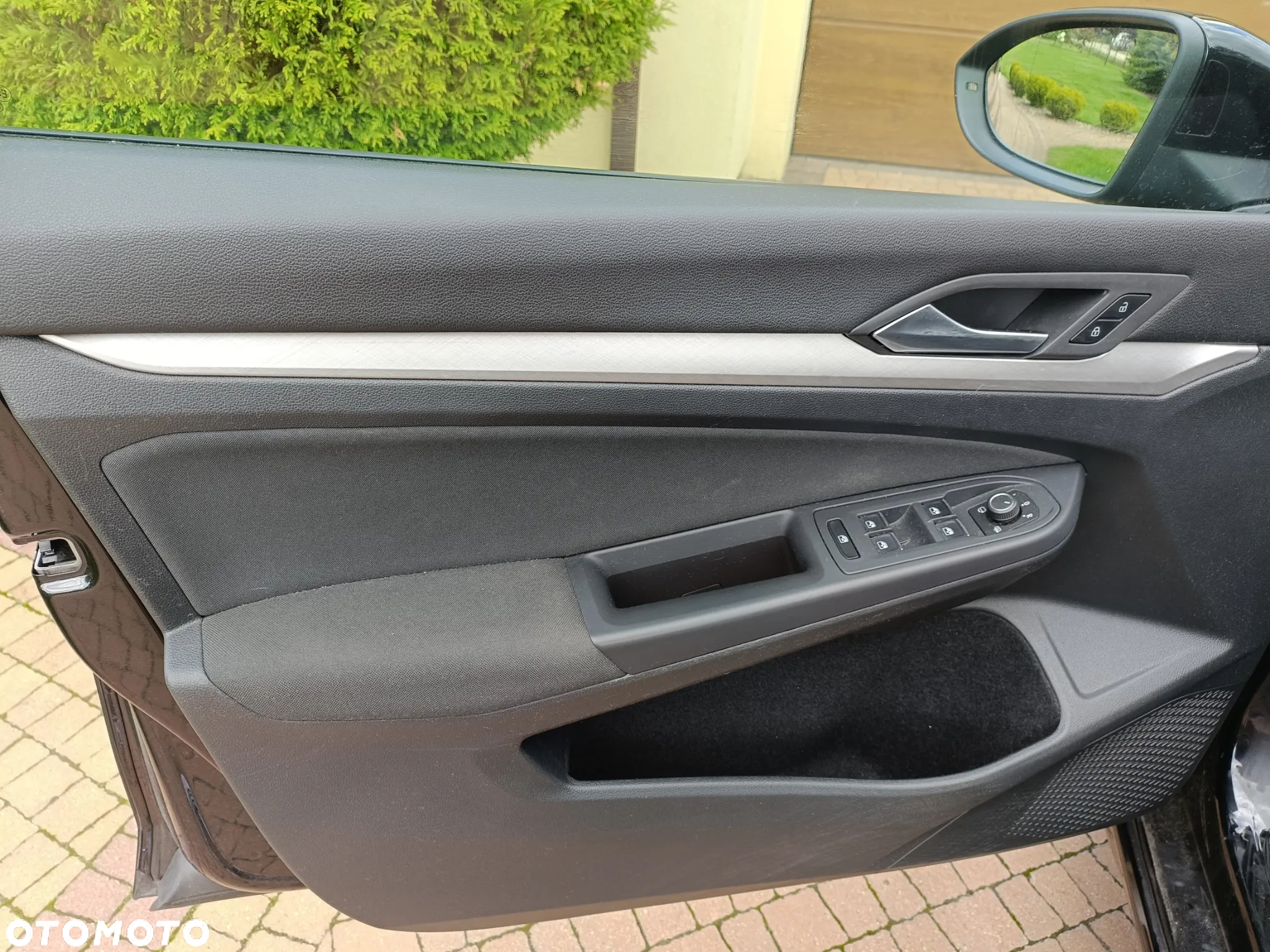 Volkswagen Golf 1.5 eTSI OPF DSG Life - 20
