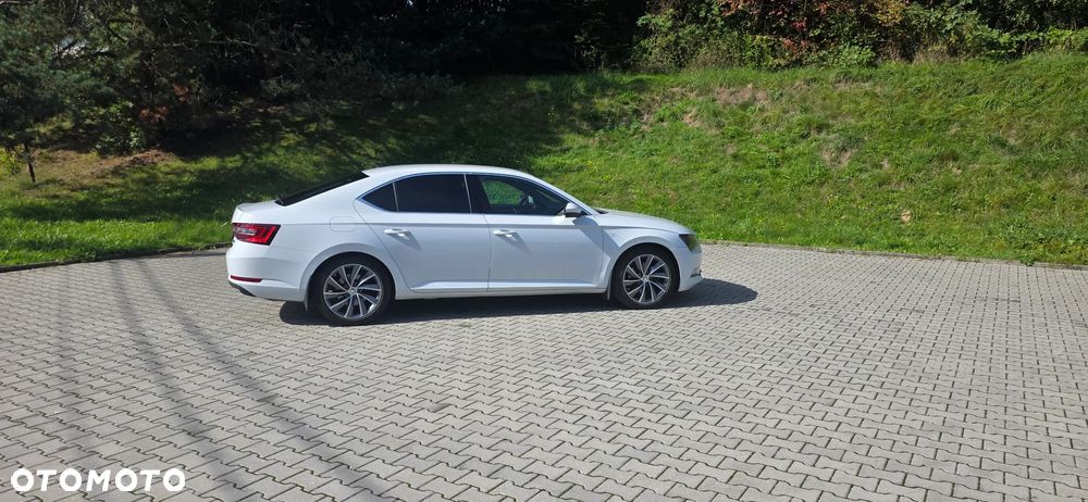 Skoda Superb 2.0 TDI 4x4 L&K DSG - 4