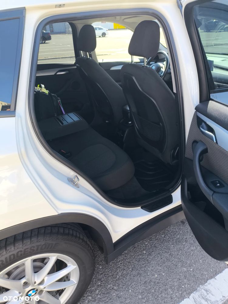 BMW X1 xDrive18d Advantage - 12