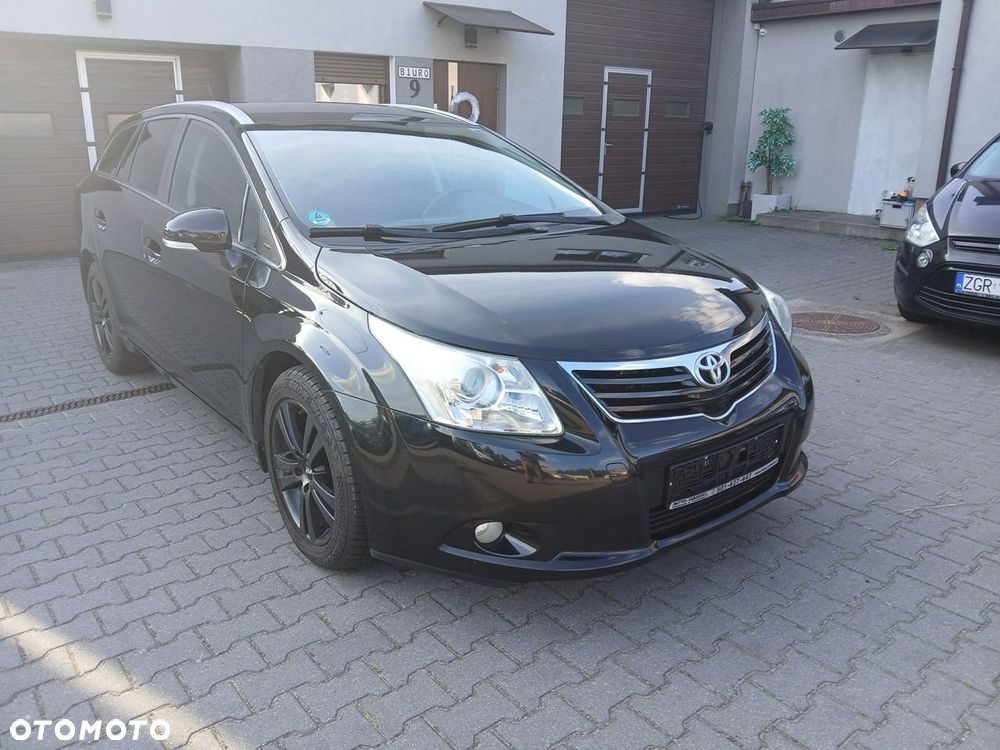 Toyota Avensis 2.2 D-4D Style - 2