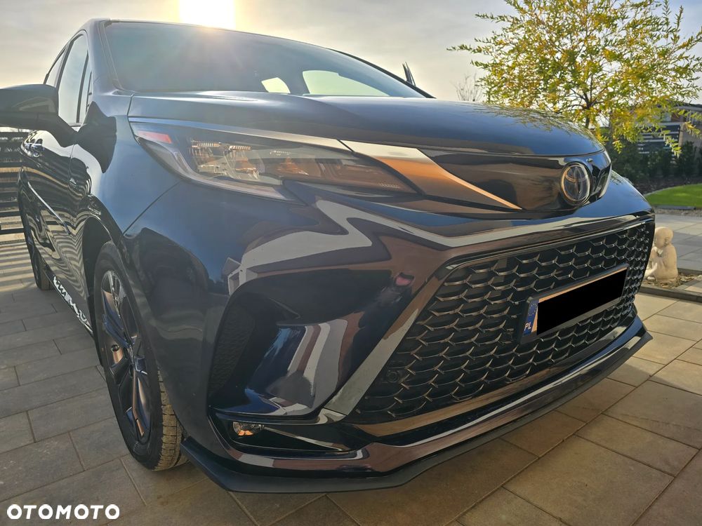 Toyota Sienna - 19