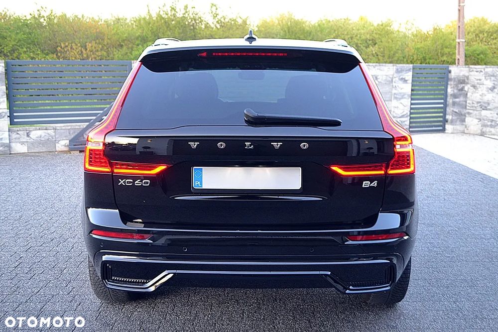 Volvo XC 60 B4 D Plus Dark - 6