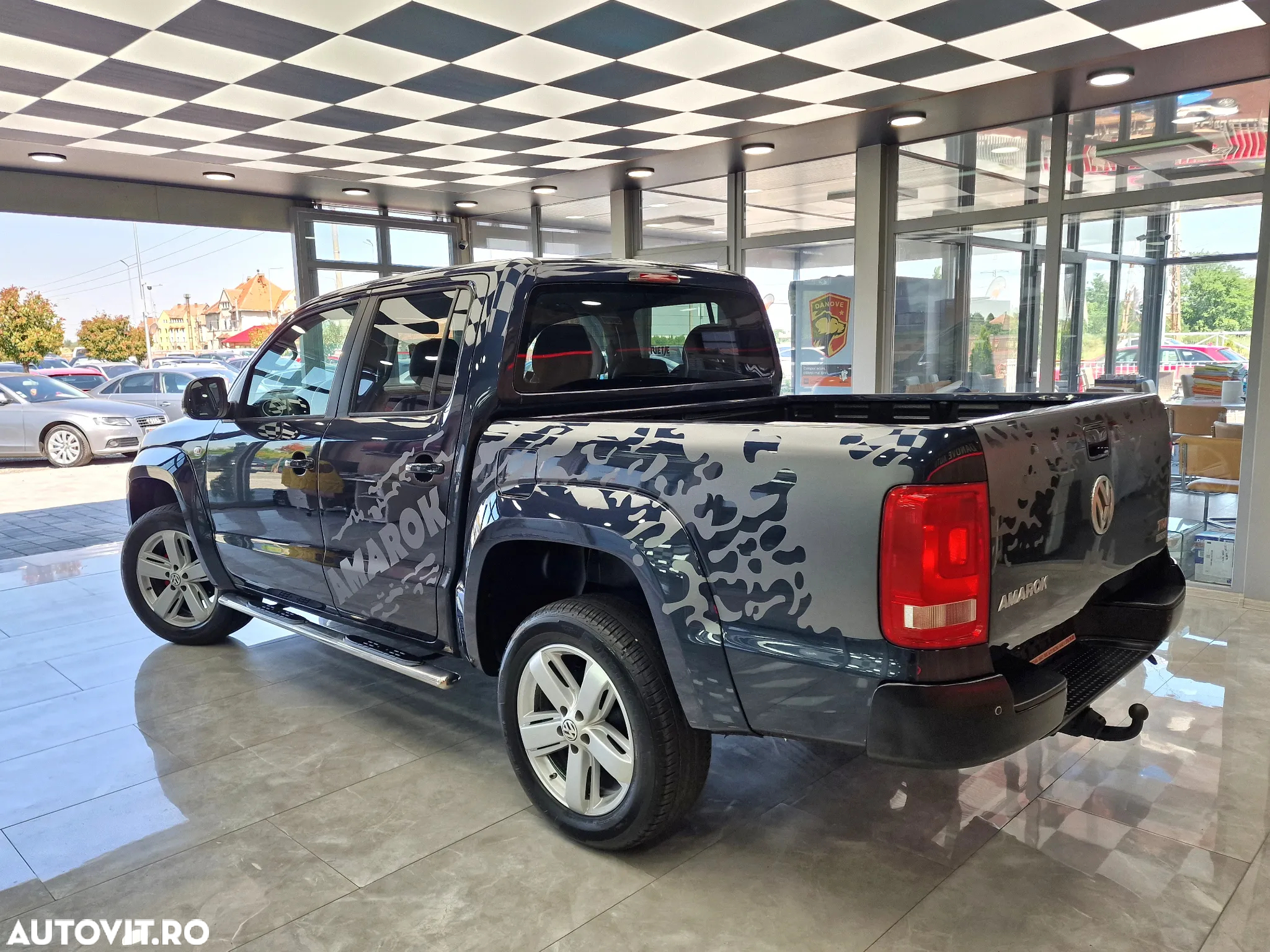 Volkswagen Amarok - 10