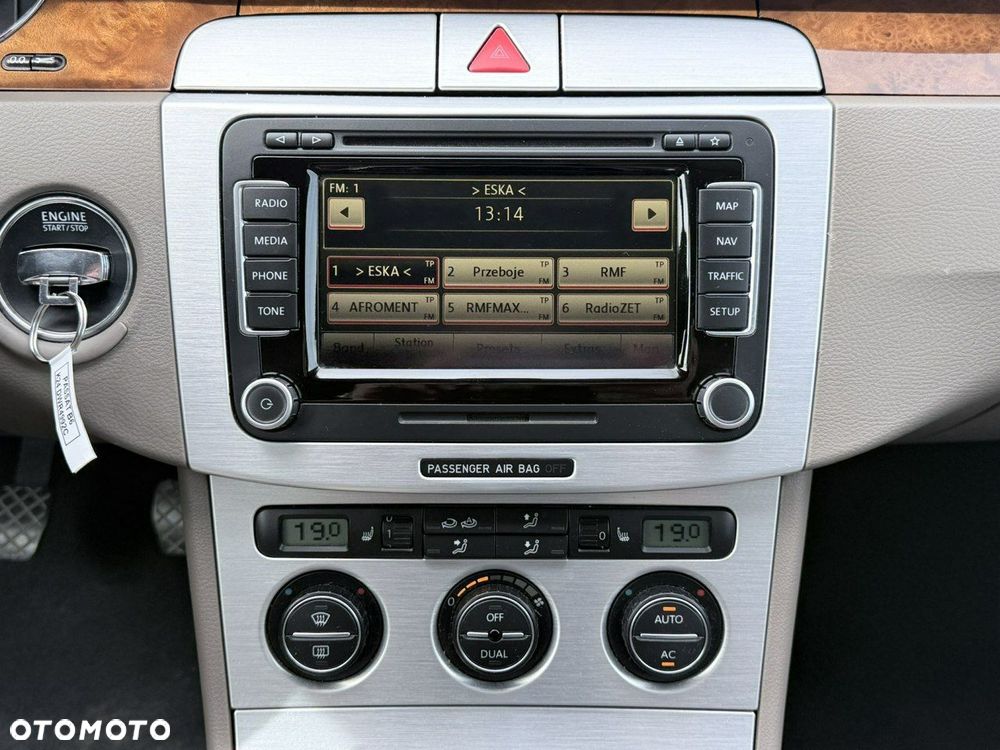 Volkswagen Passat Variant 1.8 TSI Highline - 32