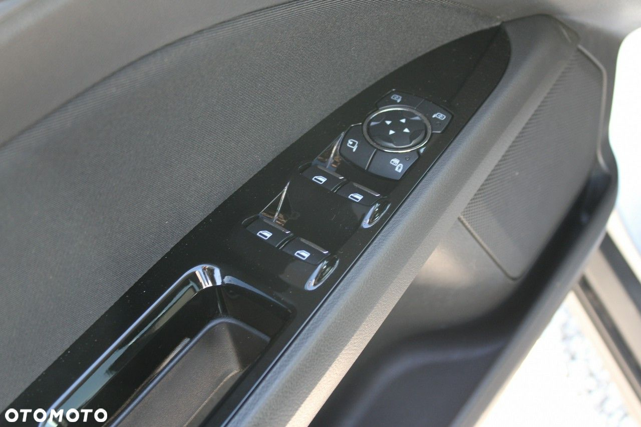 Ford Mondeo - 17