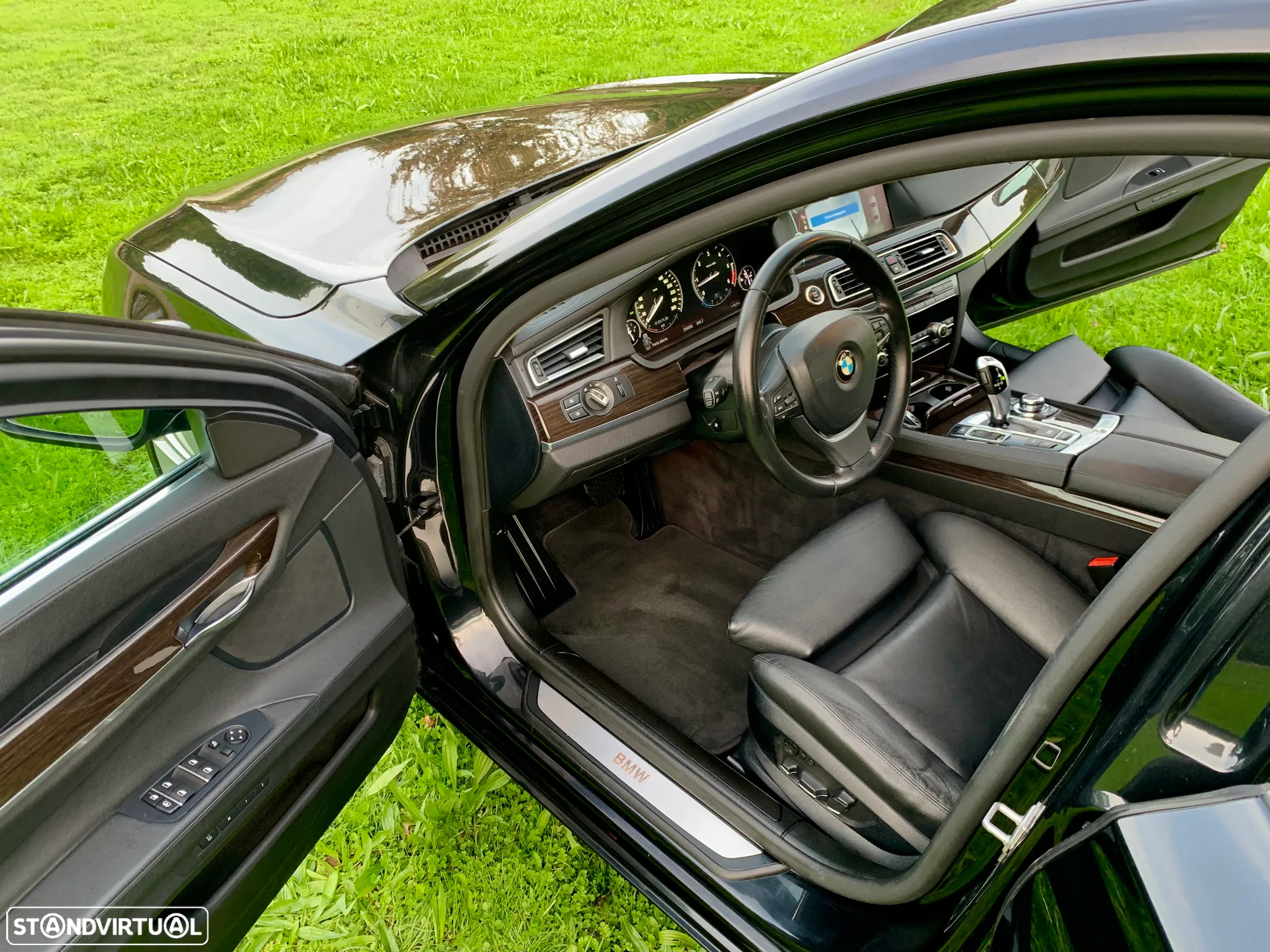 BMW 740 d Pack M - 23