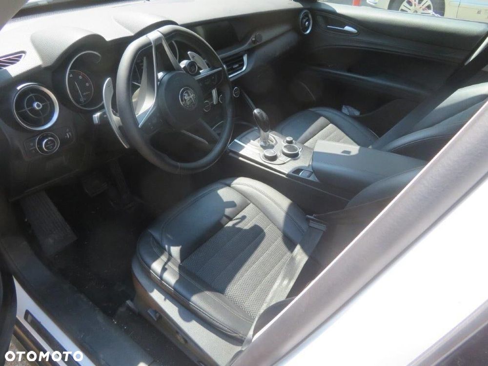 Alfa Romeo Stelvio 2.2 JTDM Q4 - 6