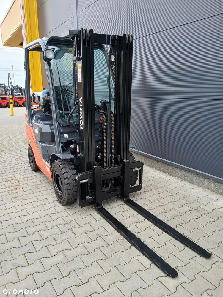 Toyota 02-8FGF18 - 3