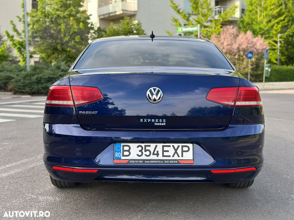 Volkswagen Passat 2.0 TDI SCR DSG Comfortline - 8