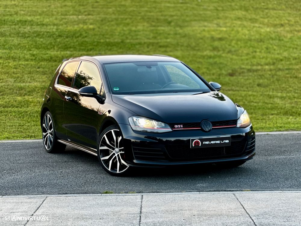 VW Golf GTI Performance BlueMotion DSG - 3