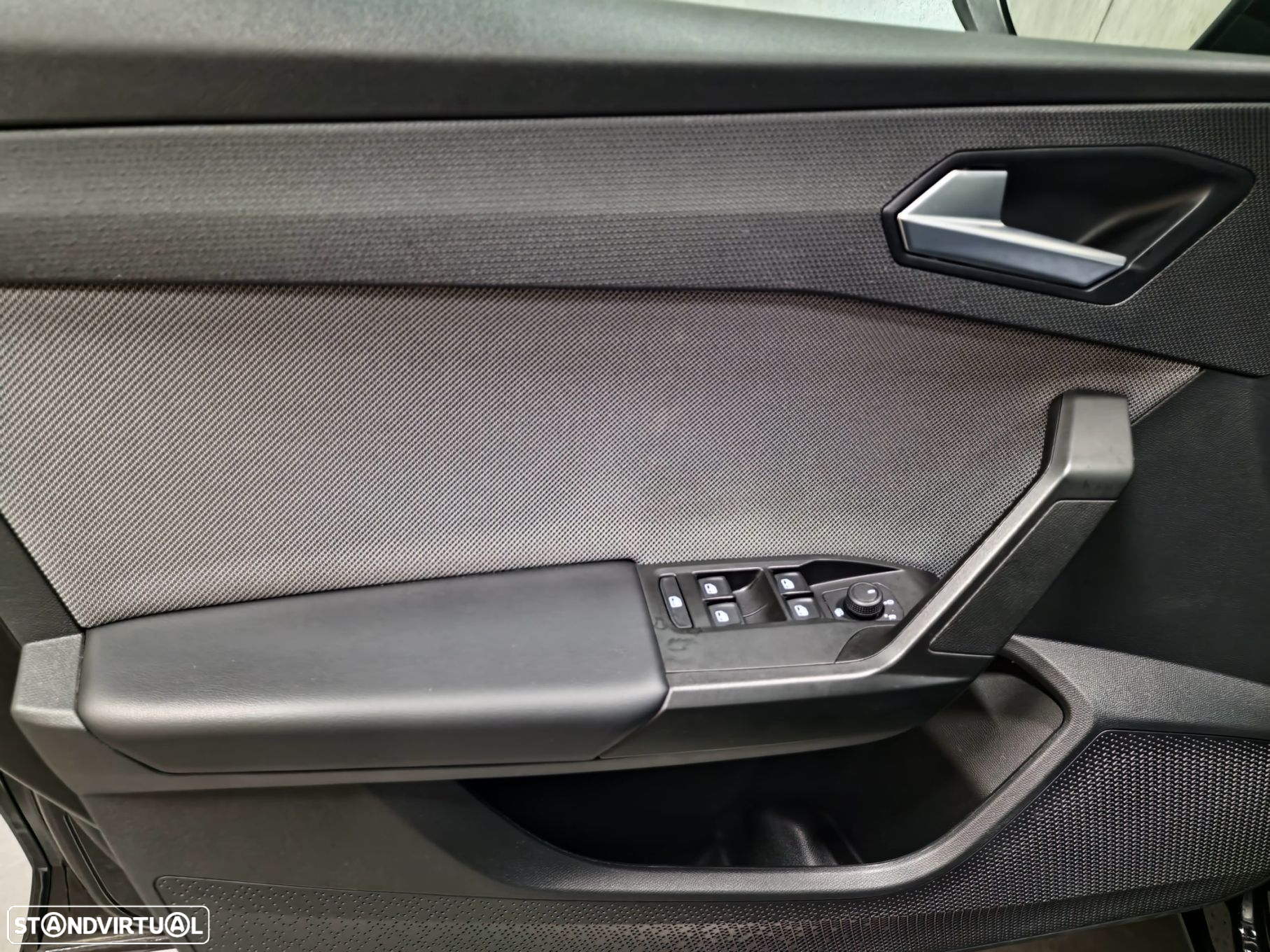 SEAT Leon ST 2.0 TDI Style DSG Edição Fiscal - 24