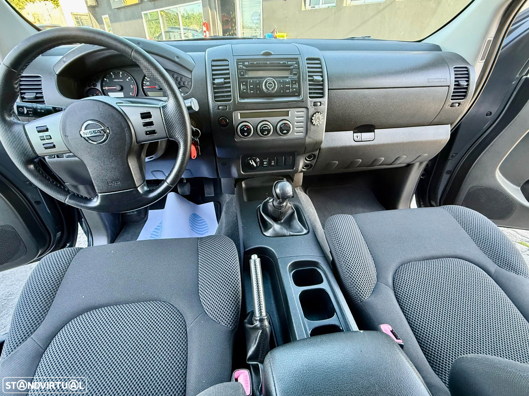 Nissan Navara 2.5 dCi CD LE Premium - 27