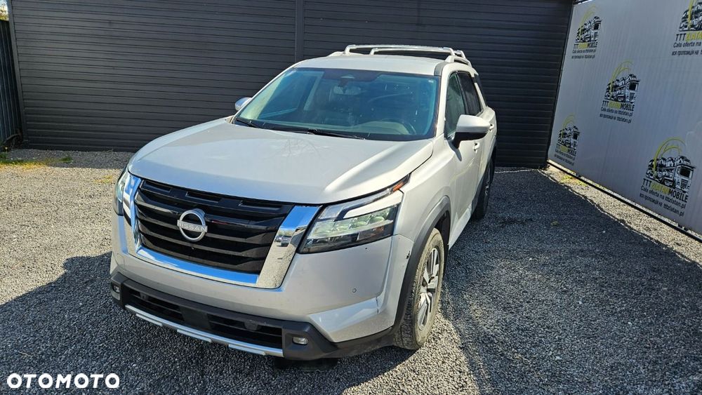 Nissan Pathfinder - 7