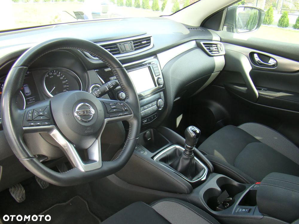 Nissan Qashqai 1.2 DIG-T N-Connecta EU6 - 23
