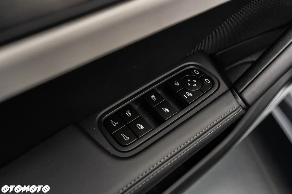Porsche Cayenne Black Edition - 29