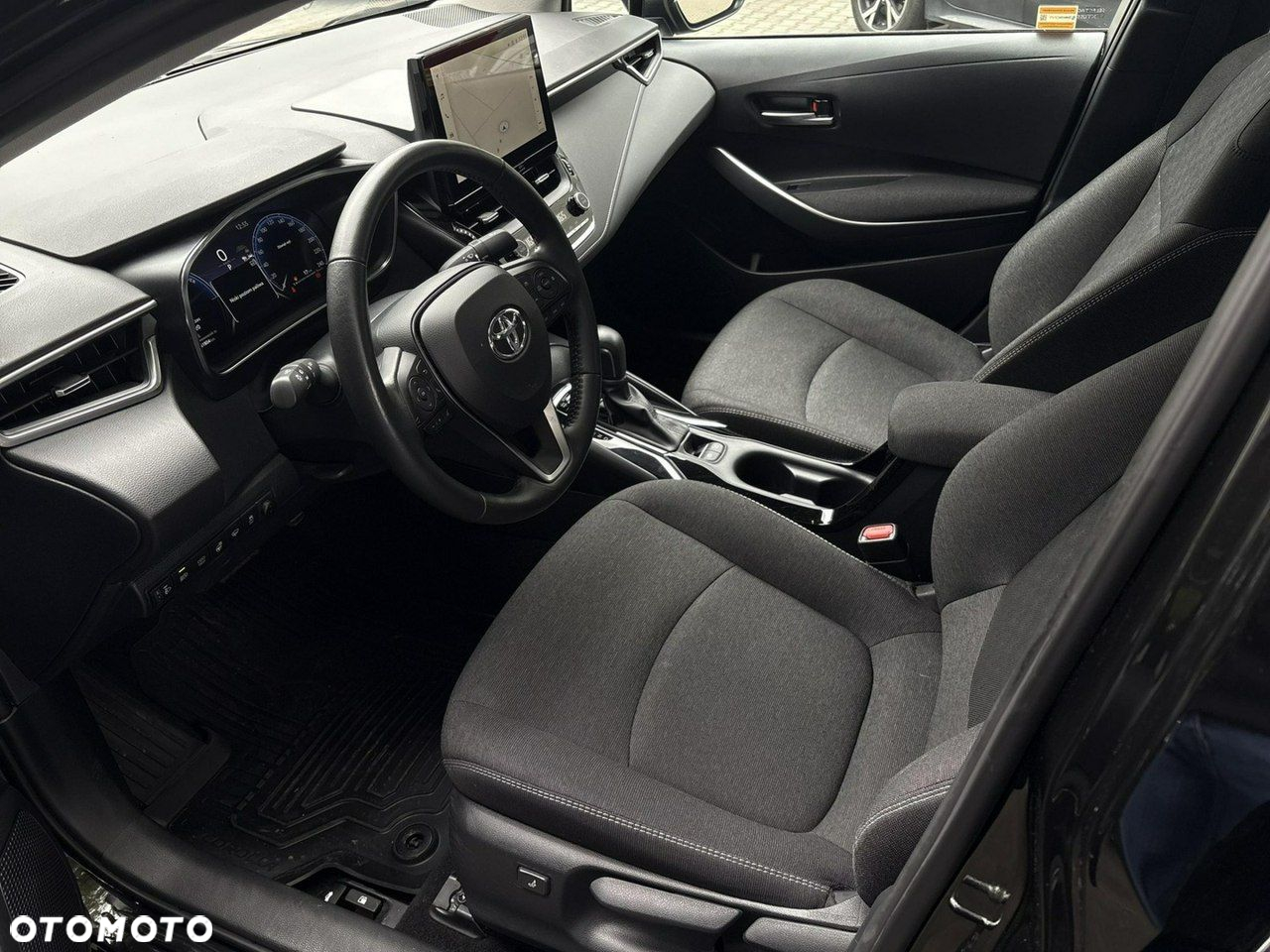 Toyota Corolla - 13