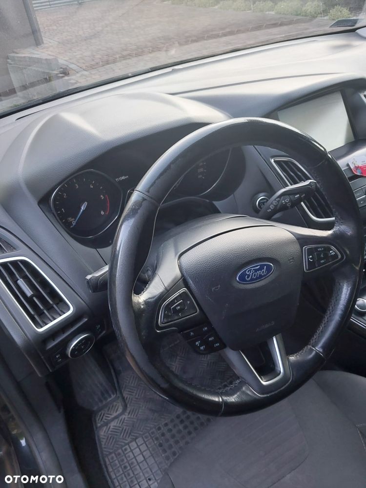 Ford Focus 1.5 TDCi Black Edition - 4