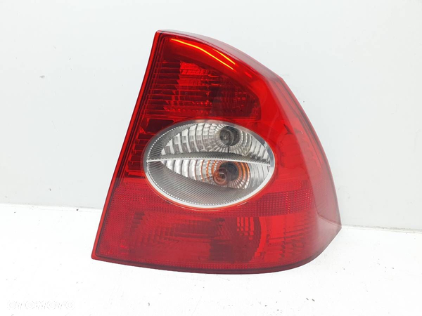 LAMPA TYŁ TYLNA PRAWA FORD FOCUS II EU 5M51-13404-B