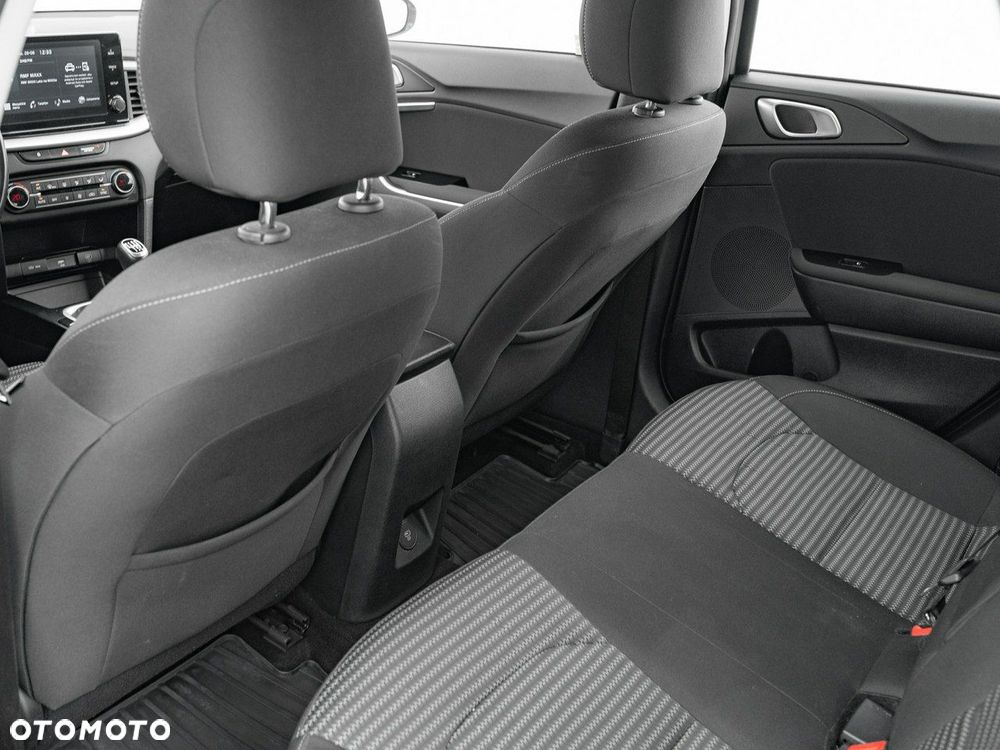 Kia Ceed 1.5 T-GDI M - 26