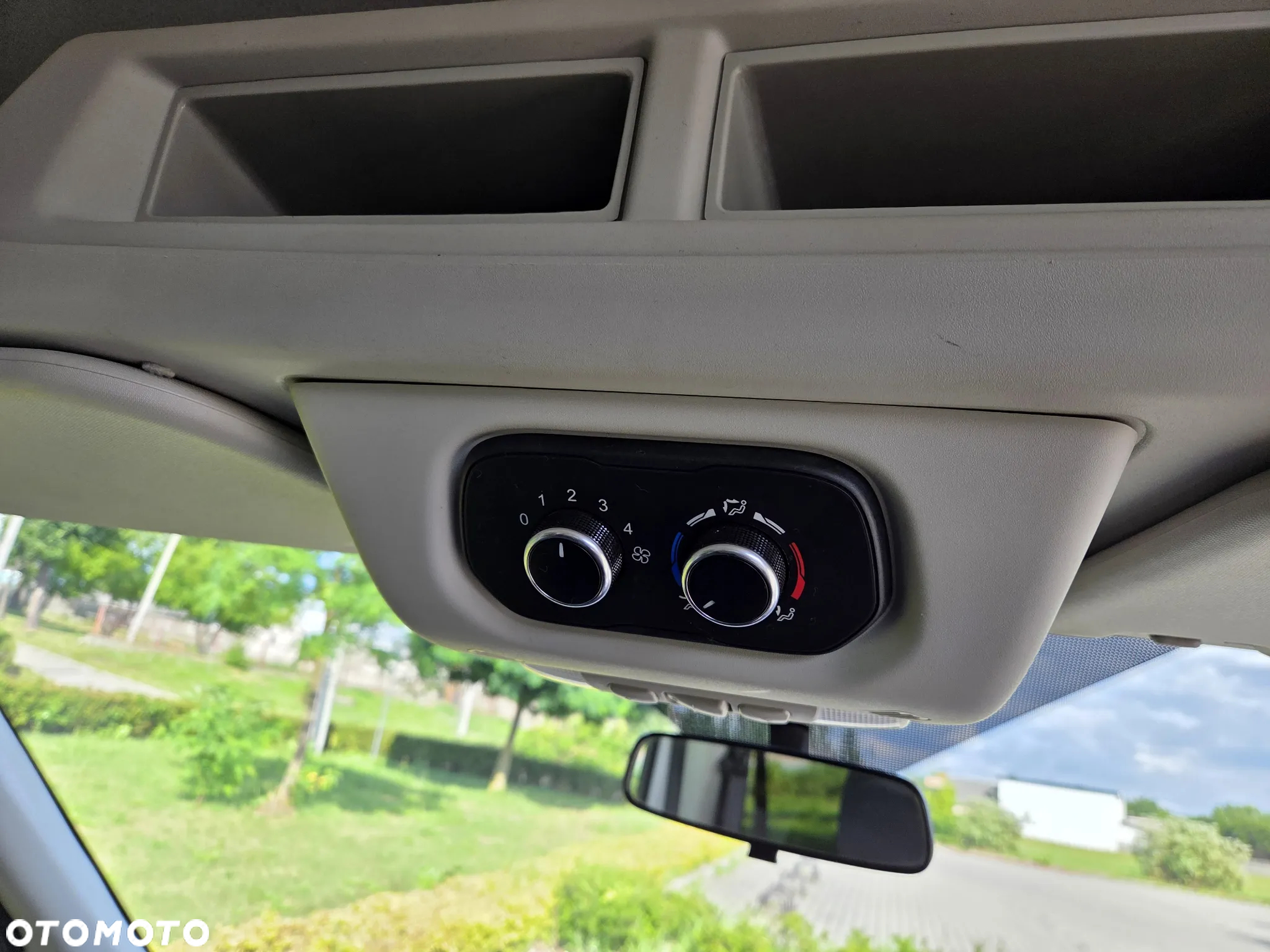 Ford Transit - 25