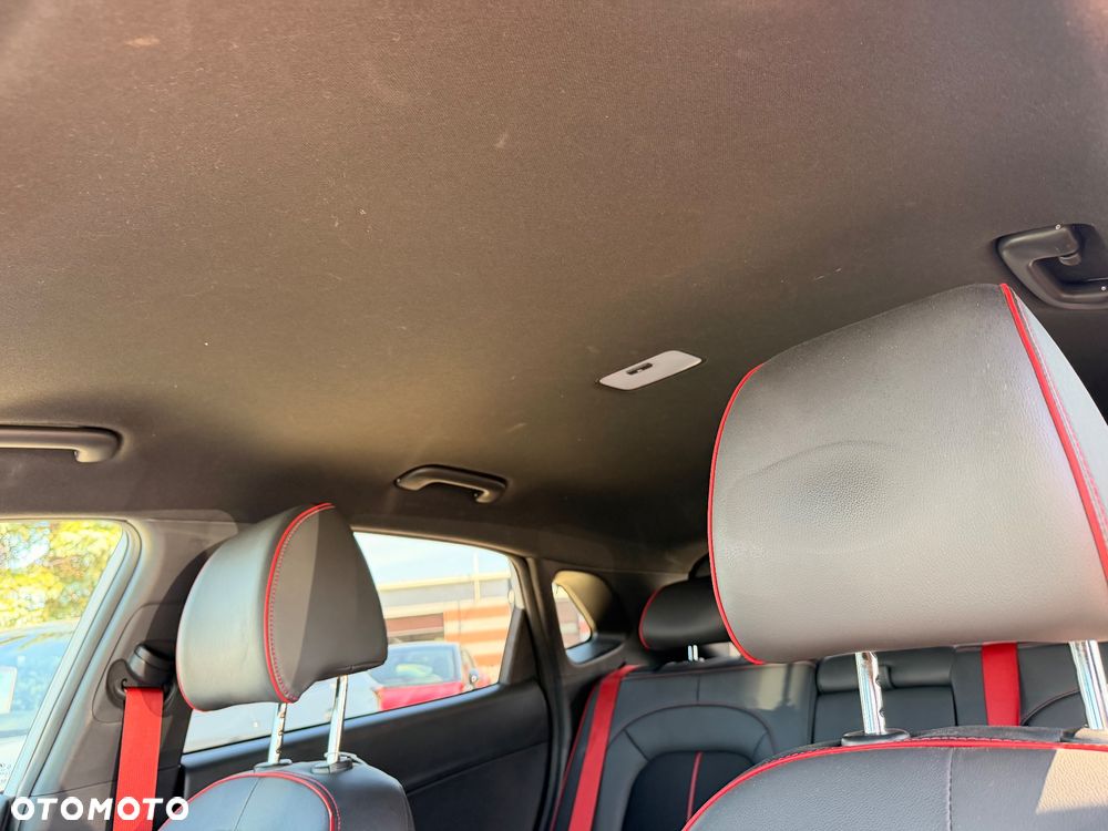 Hyundai Kona 1.6 T-GDI DCT Premium - 18