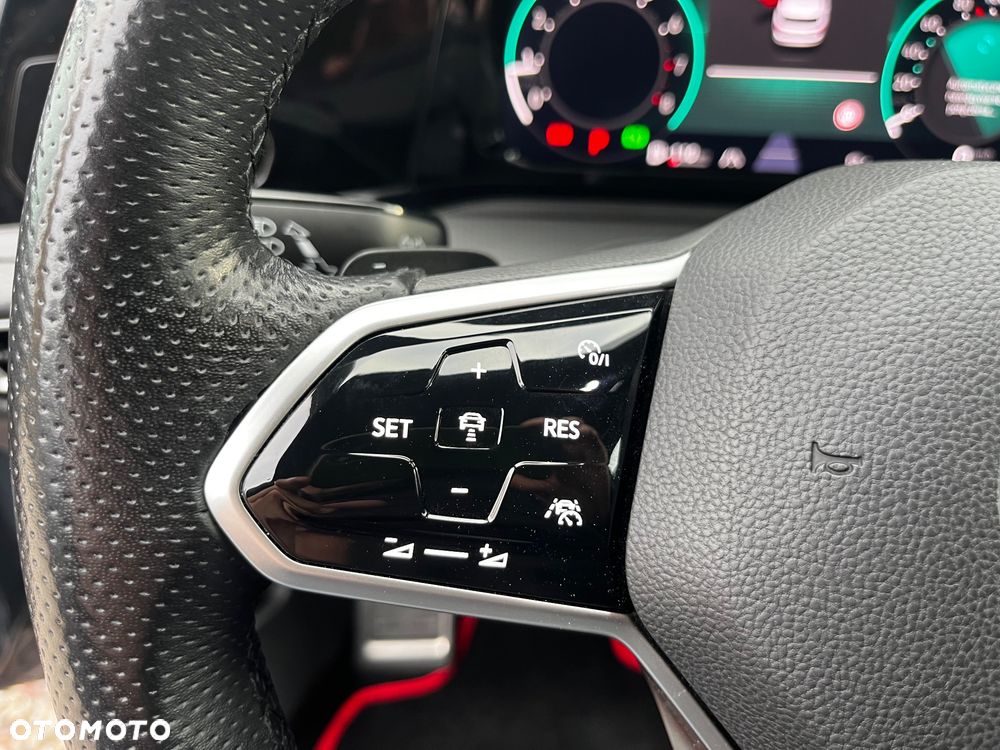 Volkswagen Golf 2.0 TSI OPF DSG GTI - 25