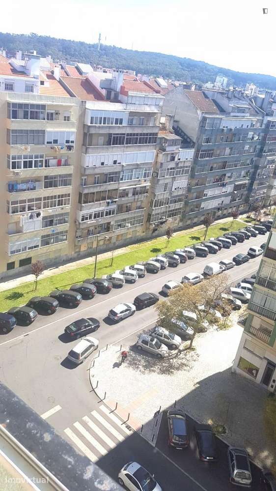 Quarto - localizado em Benfica Lisbon - Grande imagem: 2/10
