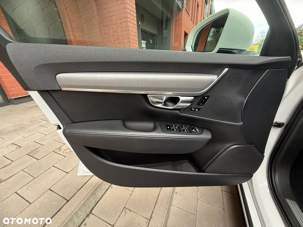 Volvo S90 D4 Momentum - 34