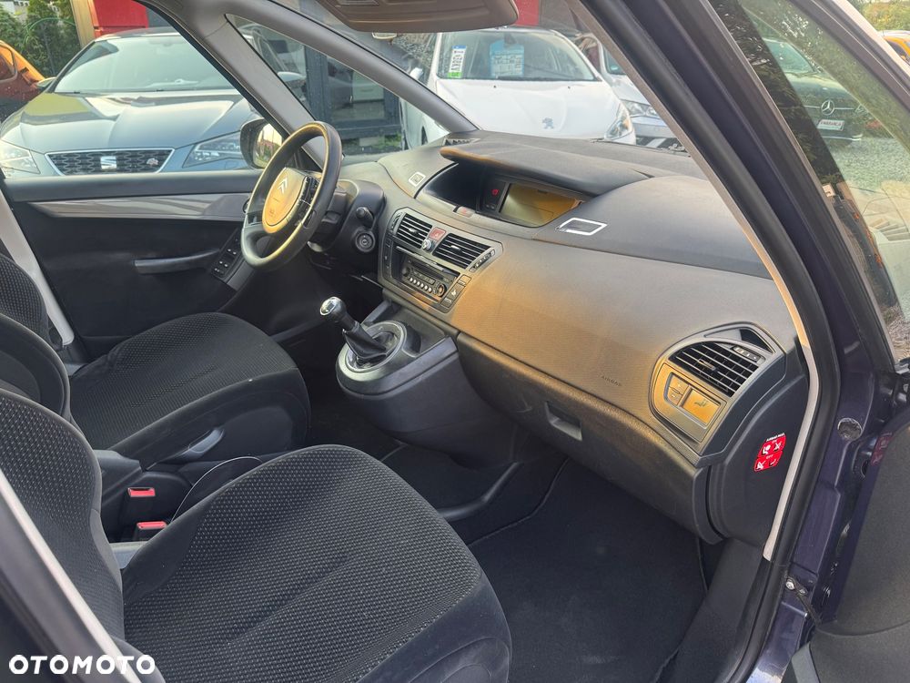 Citroën C4 Picasso 1.8 16V Confort - 10