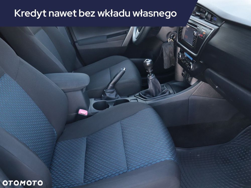 Toyota Auris - 11