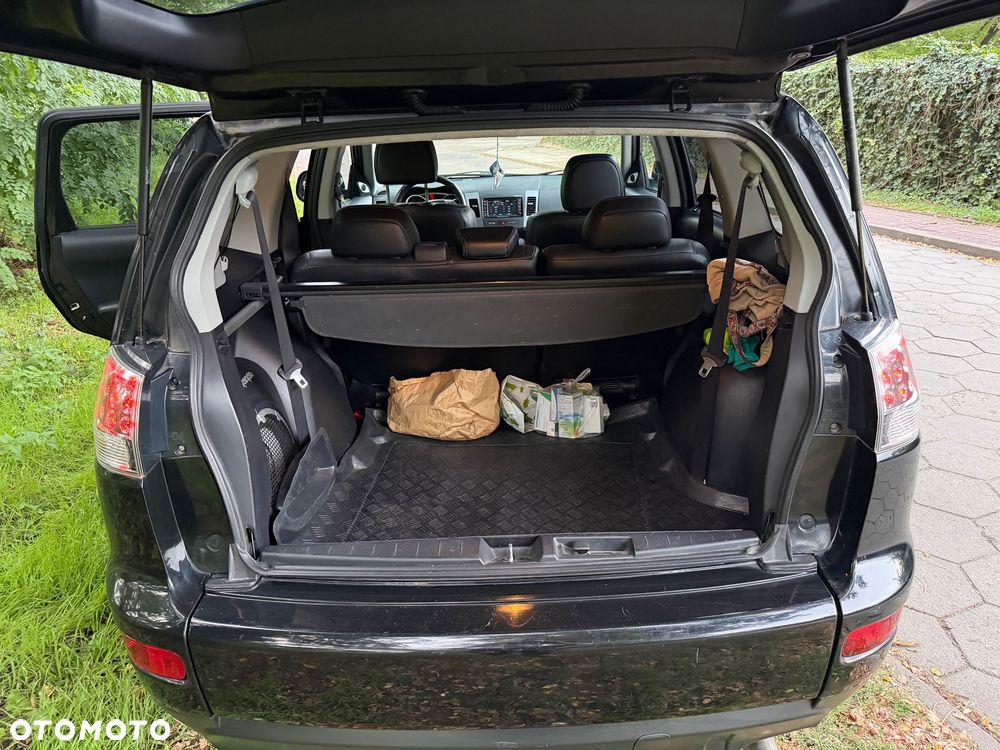 Mitsubishi Outlander 2.4 4WD CVT Instyle - 8