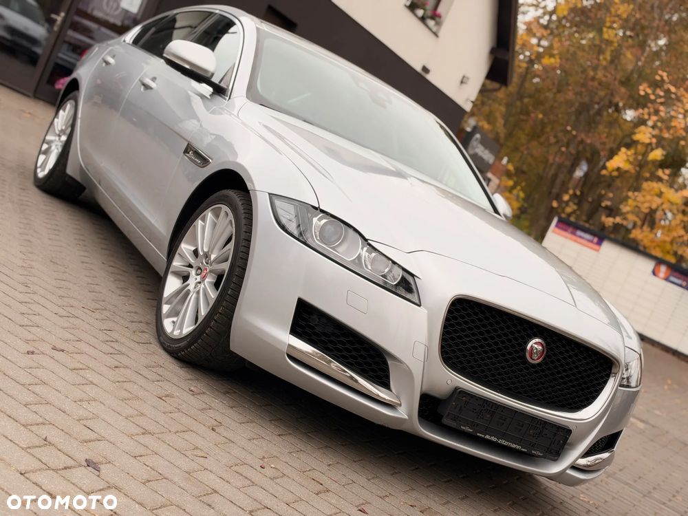 Jaguar XF 3.0 TDV6 300 Sport - 22
