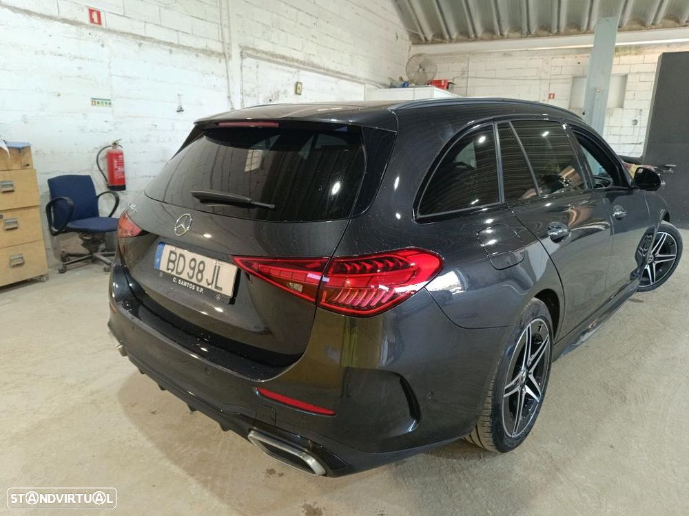 Mercedes-Benz C 300 e AMG Line - 4