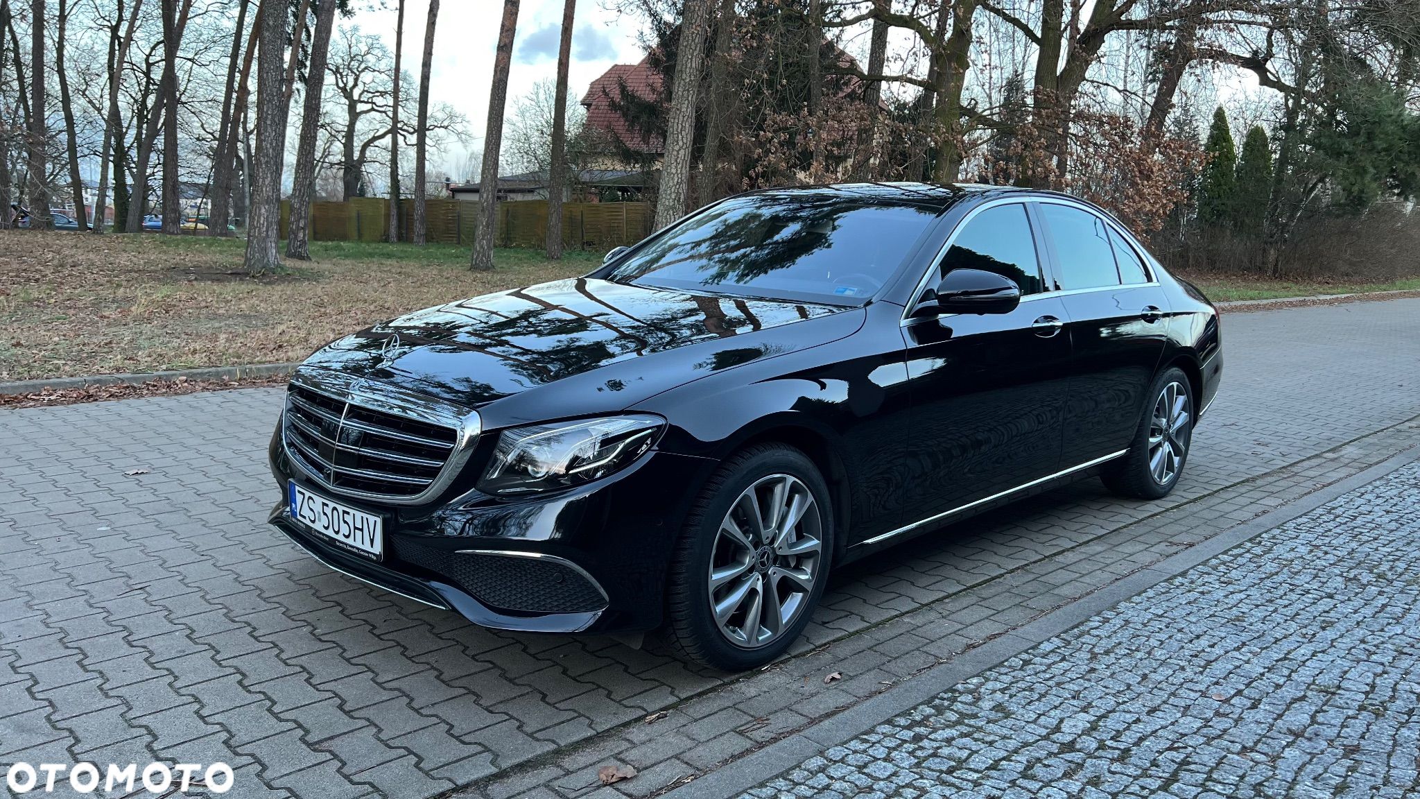 Mercedes-Benz Klasa E 400 4-Matic 9G-TRONIC - 1