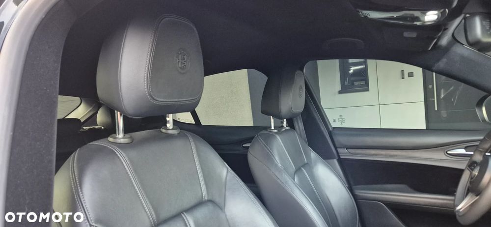 Alfa Romeo Stelvio 2.0 Turbo 16V AT8-Q4 Super - 28