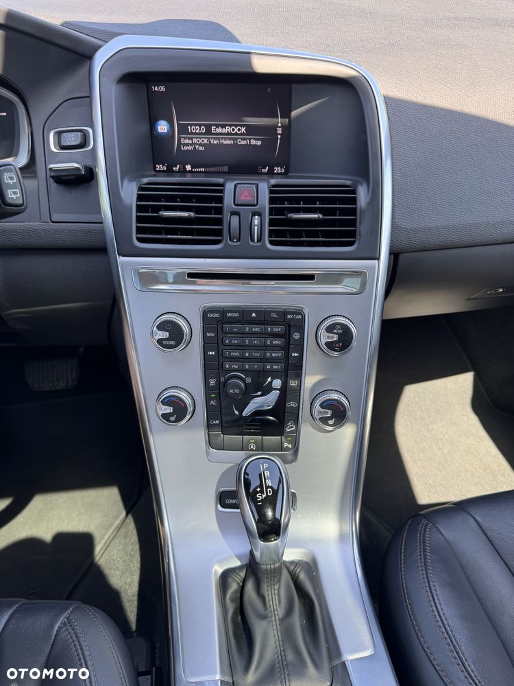 Volvo XC 60 D4 AWD Summum - 10