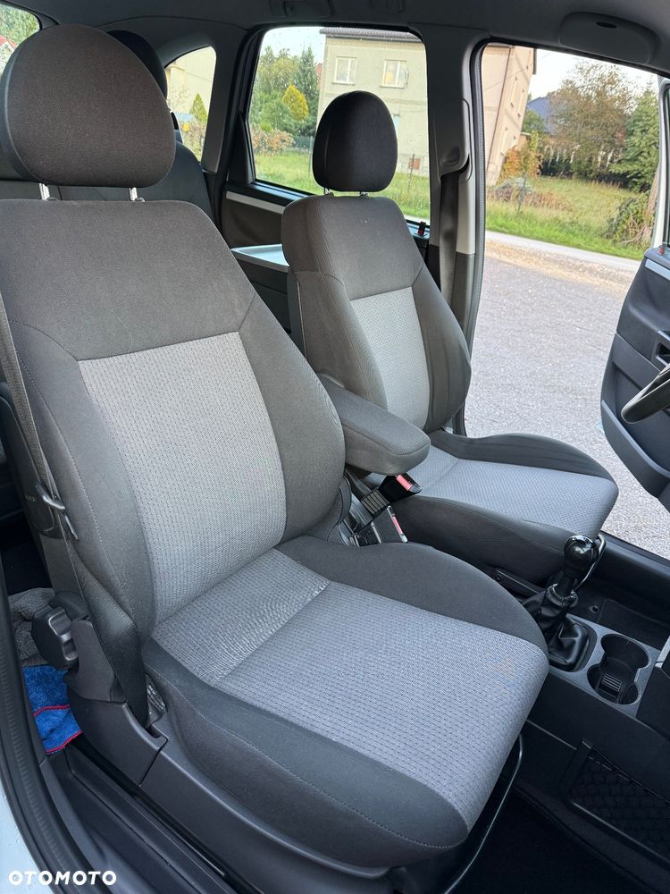 Opel Meriva 1.6 16V Essentia - 25