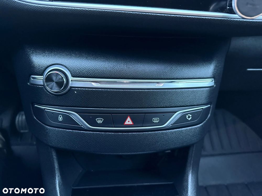 Peugeot 308 1.2 PureTech GPF Allure S&S - 23
