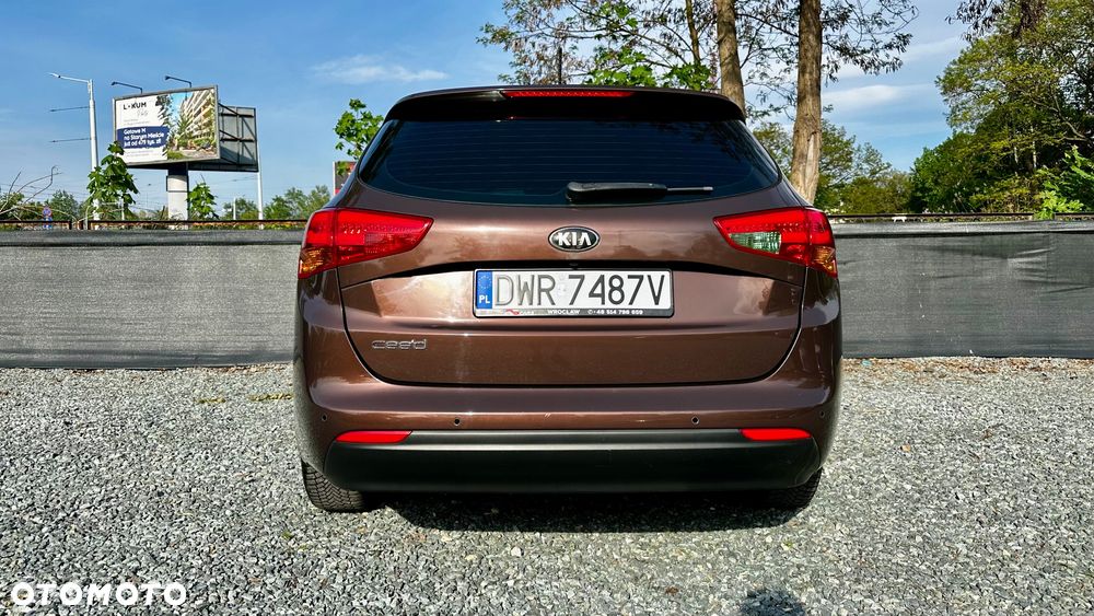 Kia Ceed 1.6 GDI ISG Platinum Edition - 6