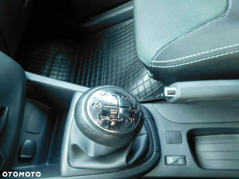 Renault Clio 1.2 16V 75 LIMITED - 22